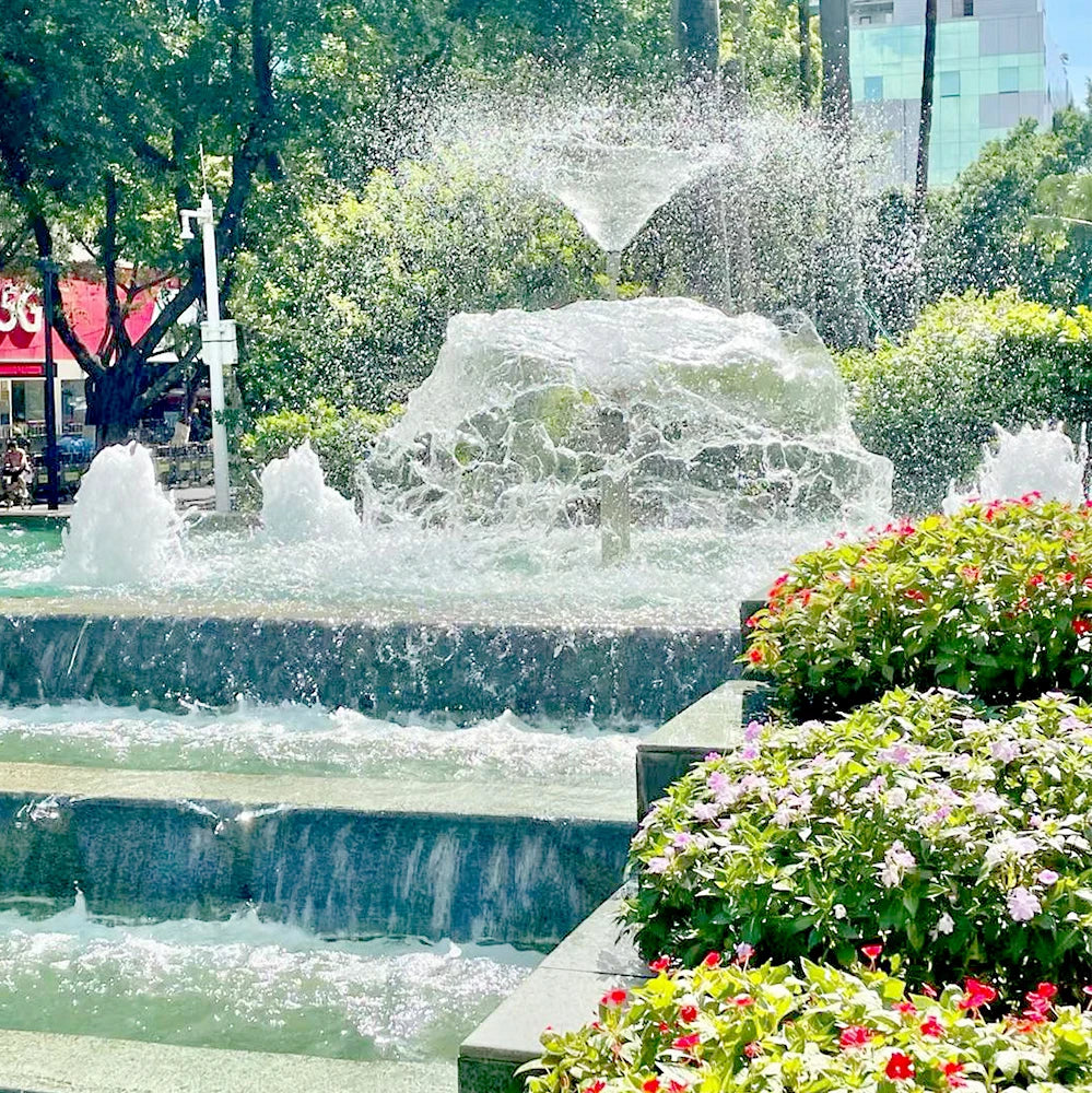 Amazing Water Small Musical Fountain Home Garden Indoor Outdoor Decoration Water Feature with LED Light